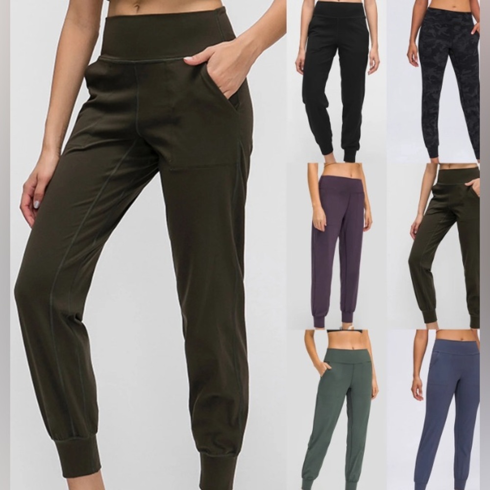 Beyond Yoga Buttery Soft Sweatpants - Picture 5 of 14